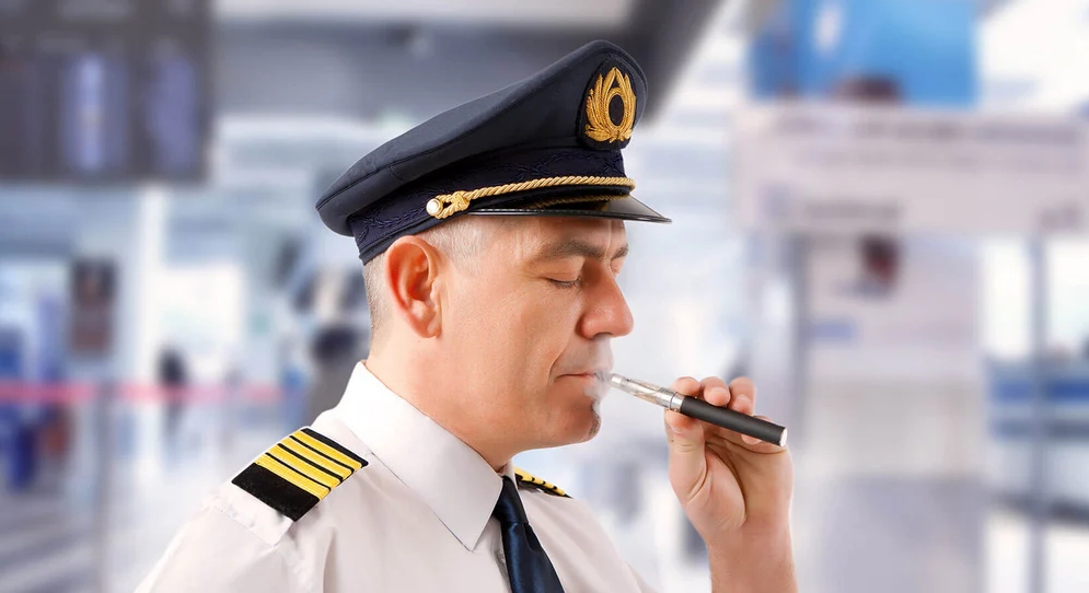 機場安檢時,旅客攜帶電子煙進入合法國家